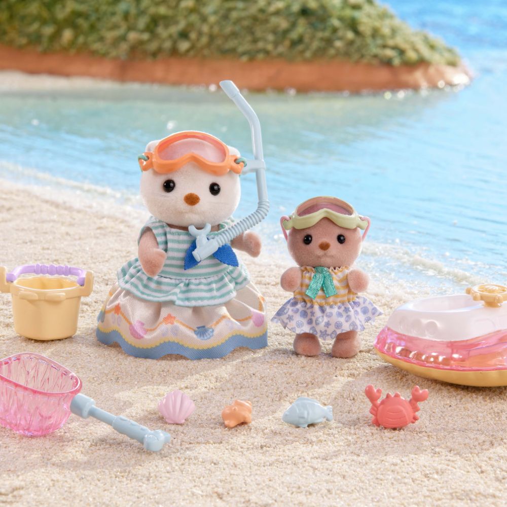 Calico Critters Adorable Sea Otter Sisters with Splashy Snorkel Play Set for Kids