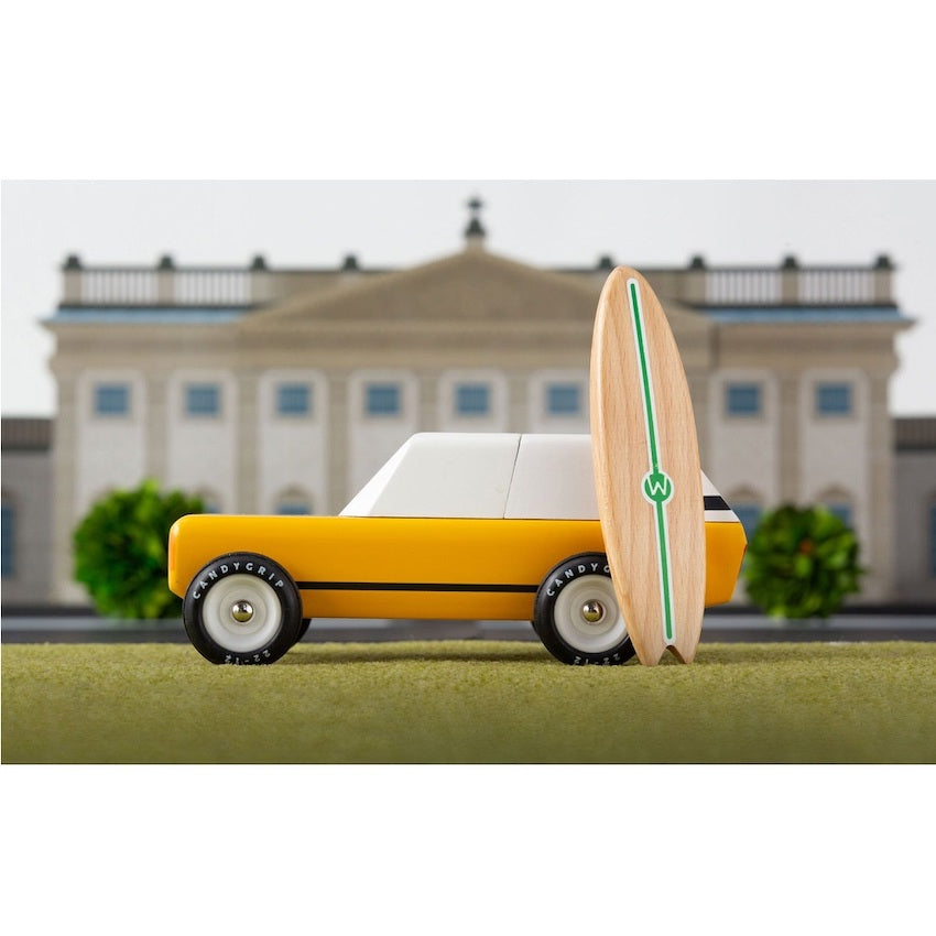 Candylab Americana's Premium Cotswold Toy Vehicle with Magnetic Accessories
