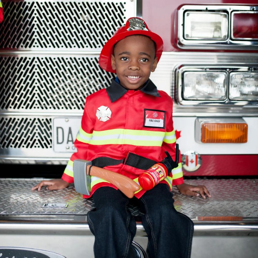 Firefighter Set Includes 5 Accessories, Size 3-4